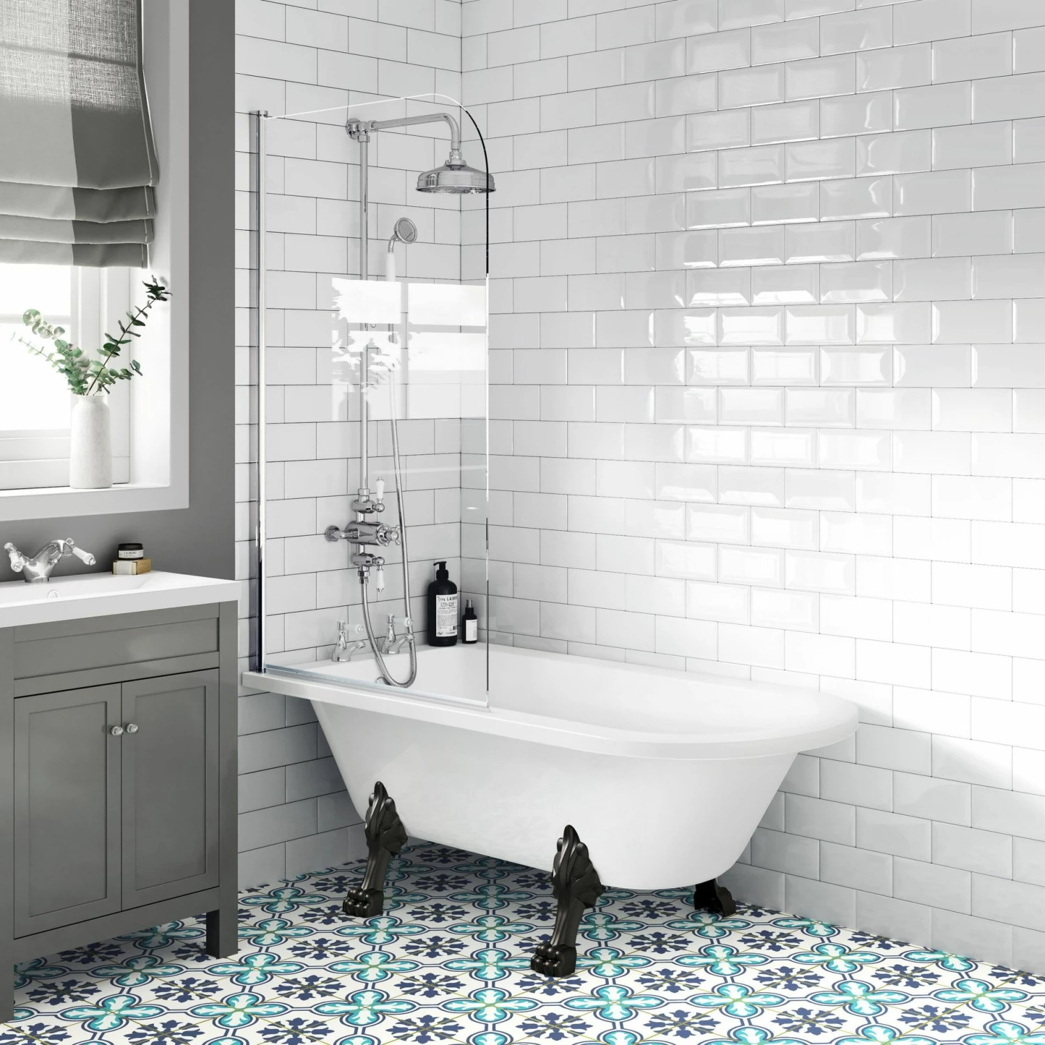 Abingdon 1500mm Roll Top Shower Bath - Black Claw Feet & 6mm Easy Clean Screen - Image 2