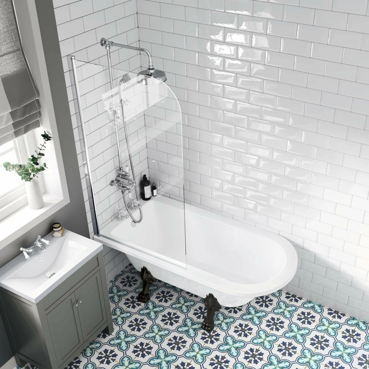 Abingdon 1500mm Roll Top Shower Bath - Black Claw Feet & 6mm Easy Clean Screen