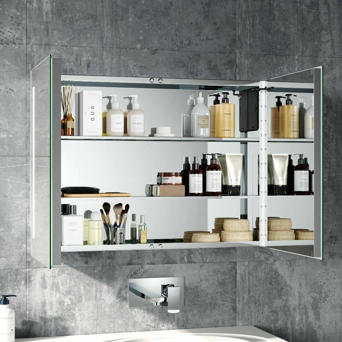 Emielia Battery Operated Illuminated LED Mirror Cabinet 600x800mm - Image 3